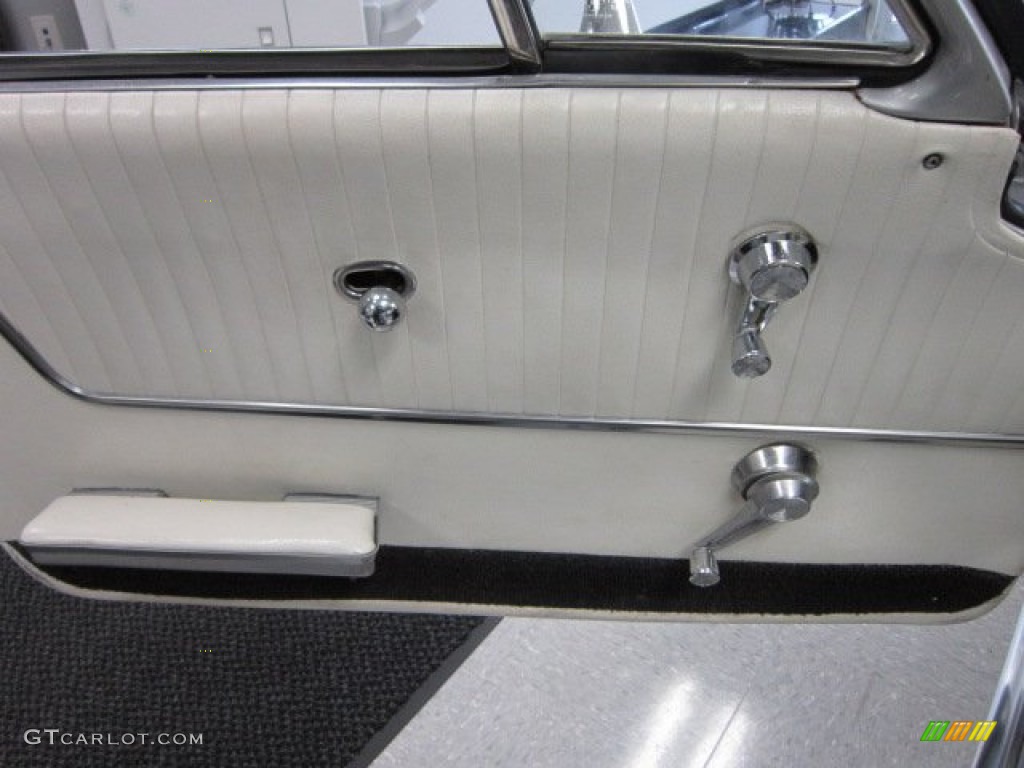 1964 Chevrolet Corvette Sting Ray Coupe White/Black Door Panel Photo #57257090