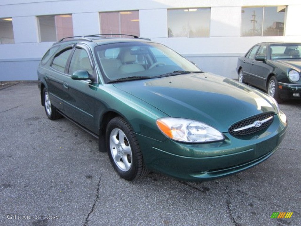 2000 Taurus SE Wagon - Tropic Green Metallic / Medium Parchment photo #1