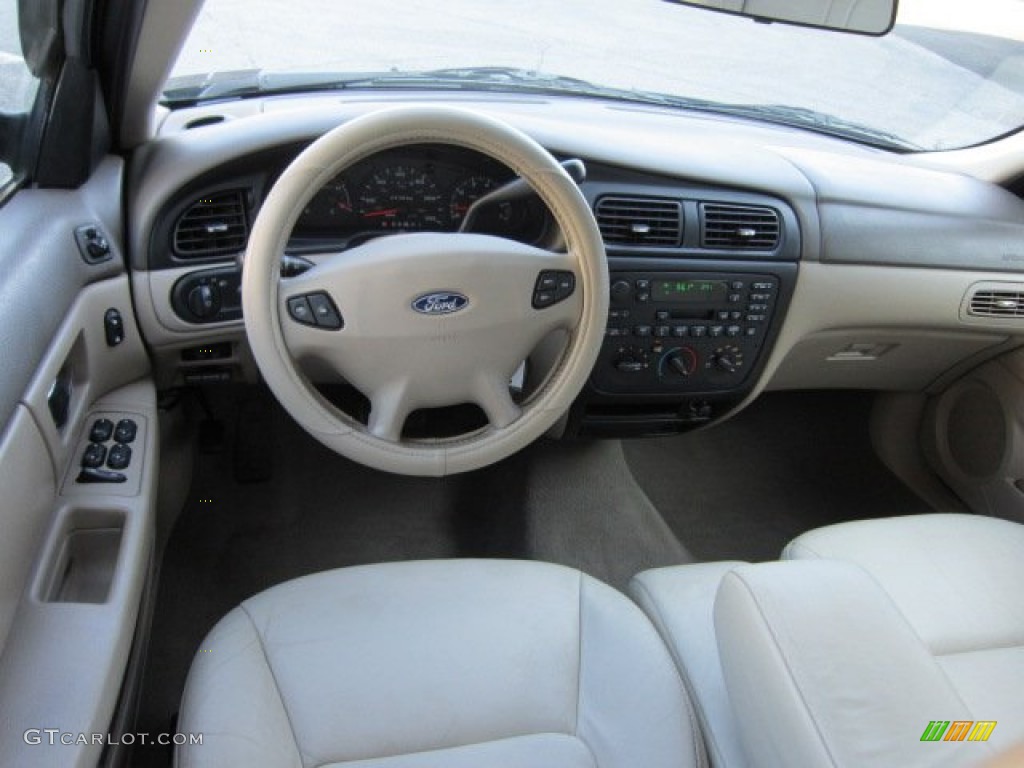 2000 Taurus SE Wagon - Tropic Green Metallic / Medium Parchment photo #15