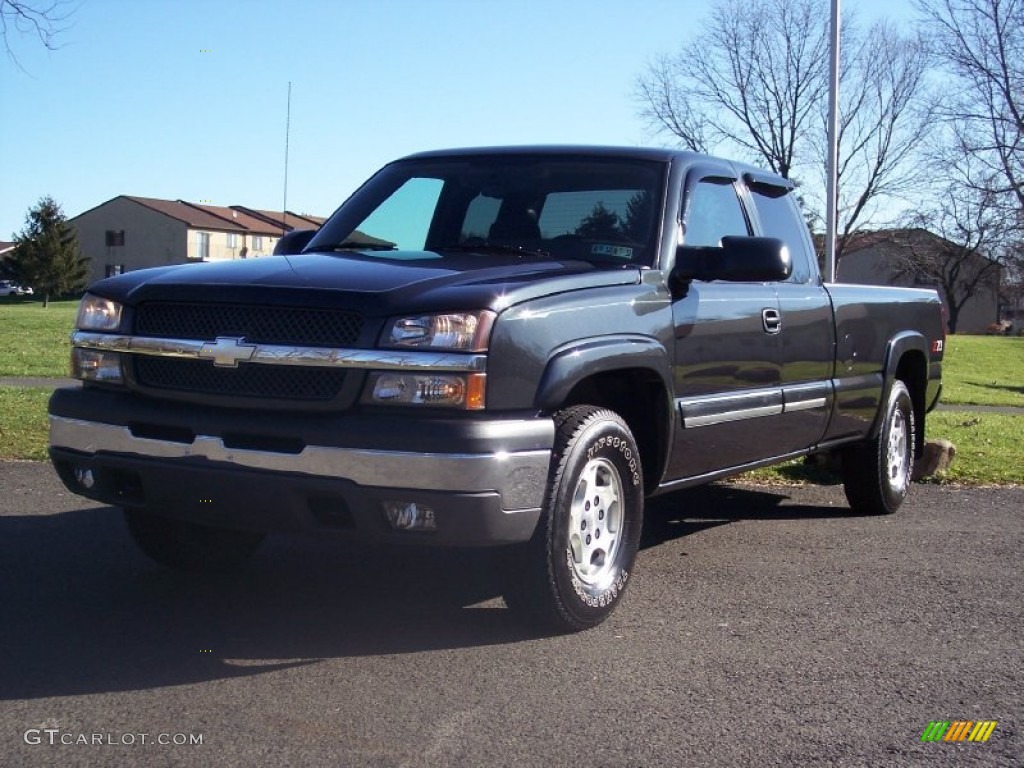 2004 Silverado 1500 LS Extended Cab 4x4 - Dark Gray Metallic / Medium Gray photo #11