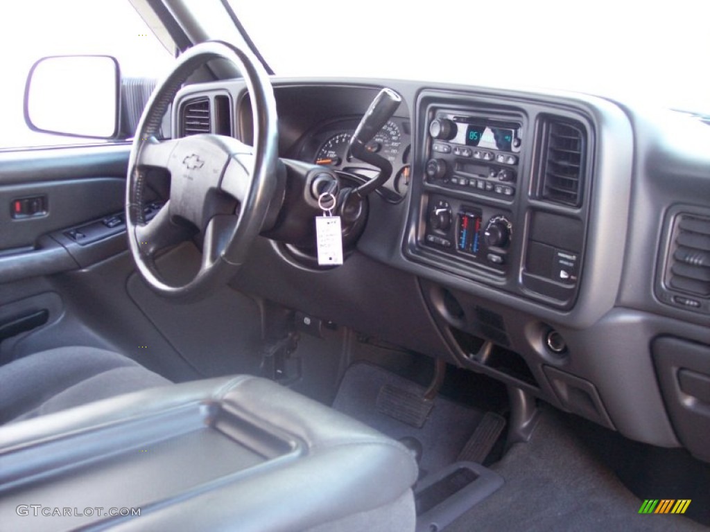 2004 Silverado 1500 LS Extended Cab 4x4 - Dark Gray Metallic / Medium Gray photo #51