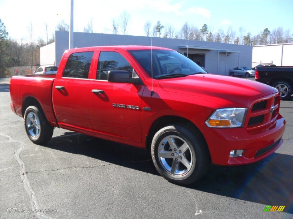 2012 Ram 1500 Express Crew Cab 4x4 - Flame Red / Dark Slate Gray/Medium Graystone photo #5