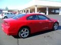 Redline 3-Coat Pearl - Charger SXT Plus Photo No. 4