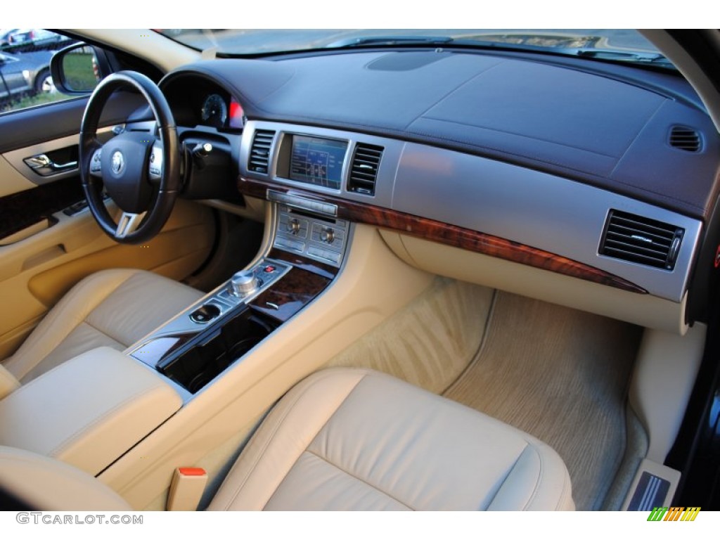 2009 Jaguar XF Luxury Champagne/Truffle Dashboard Photo #57273132