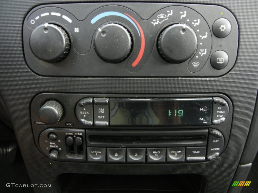 2004 Intrepid SE - Graphite Metallic / Dark Slate Gray photo #23