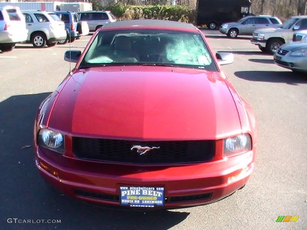 2007 Mustang V6 Deluxe Convertible - Torch Red / Light Graphite photo #2