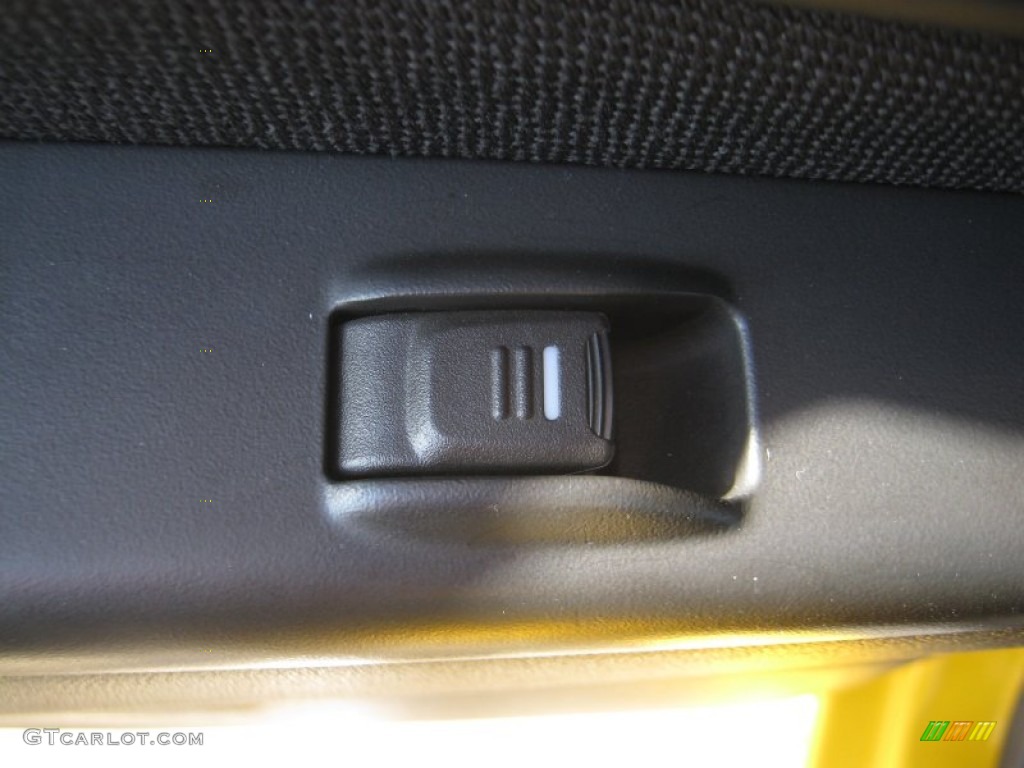 2007 Colorado LT Crew Cab - Yellow / Very Dark Pewter photo #17
