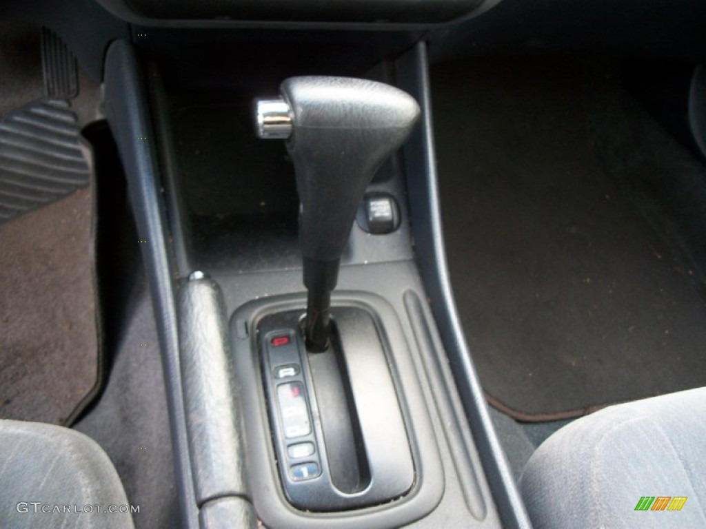 2000 Honda Accord LX Sedan Transmission Photos