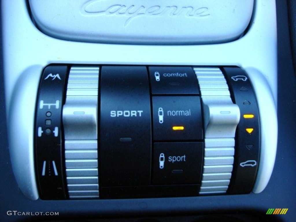2009 Porsche Cayenne GTS Controls Photo #57284283