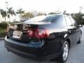 Black Uni - Jetta SE Sedan Photo No. 9