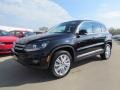 Deep Black Metallic - Tiguan SE Photo No. 1