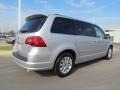 Mercury Silver Metallic - Routan SE Photo No. 2