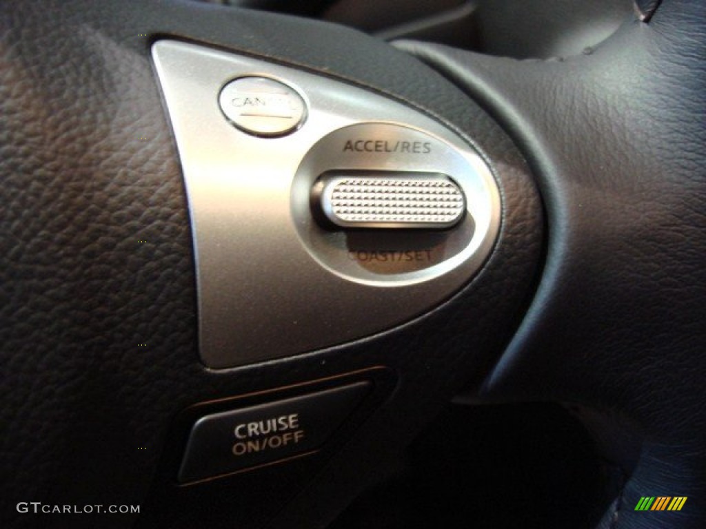 2012 Infiniti FX 35 AWD Limited Edition Controls Photos