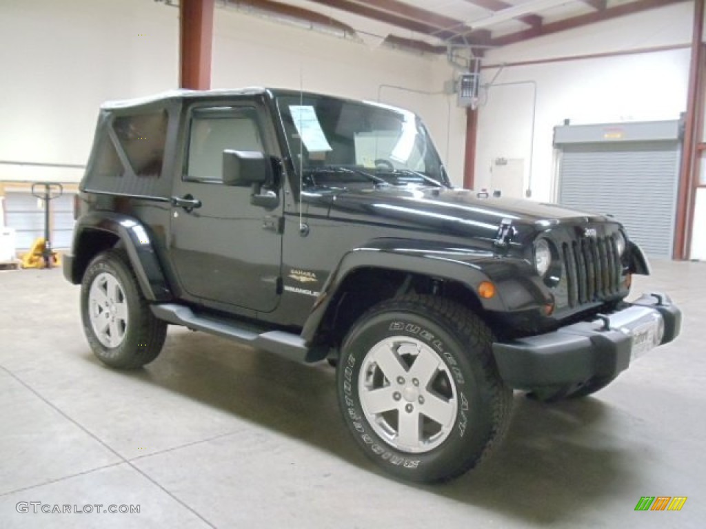 2011 Wrangler Sahara 4x4 - Black / Black/Dark Saddle photo #7