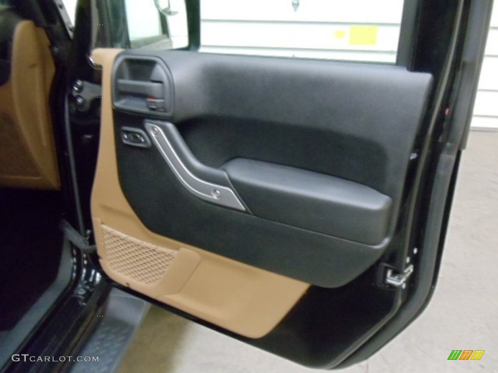 2011 Wrangler Sahara 4x4 - Black / Black/Dark Saddle photo #10