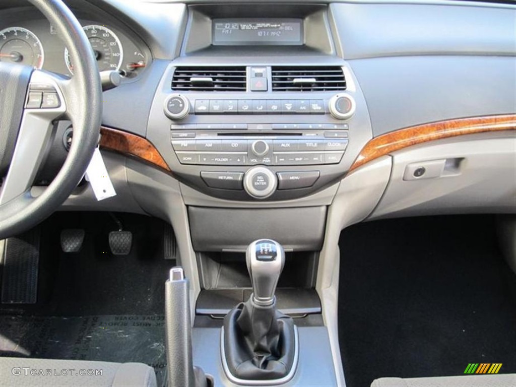2012 Honda Accord EX Sedan Gray Dashboard Photo #57290278