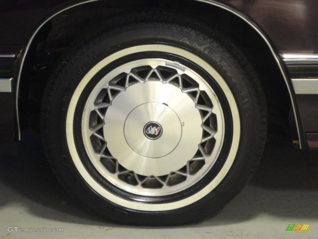 1994 Buick LeSabre Limited Wheel Photo #57290958