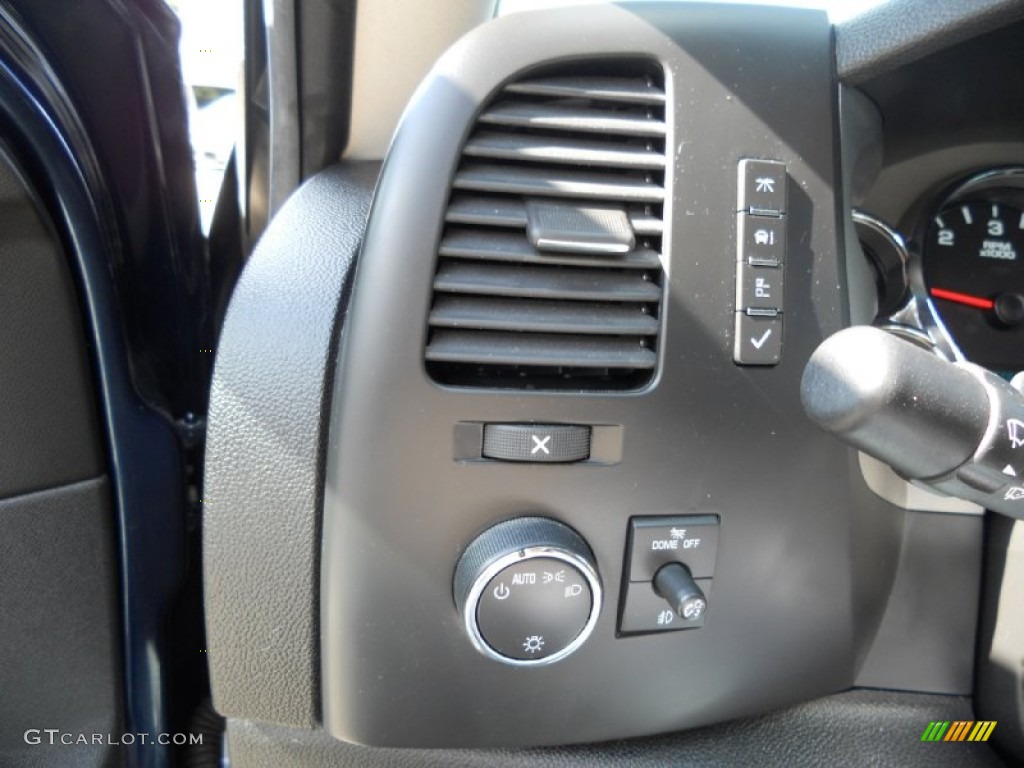 2008 Chevrolet Silverado 1500 LT Extended Cab Controls Photo #57293030