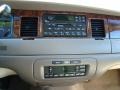 Light Parchment Gold Metallic - Town Car Executive Photo No. 20