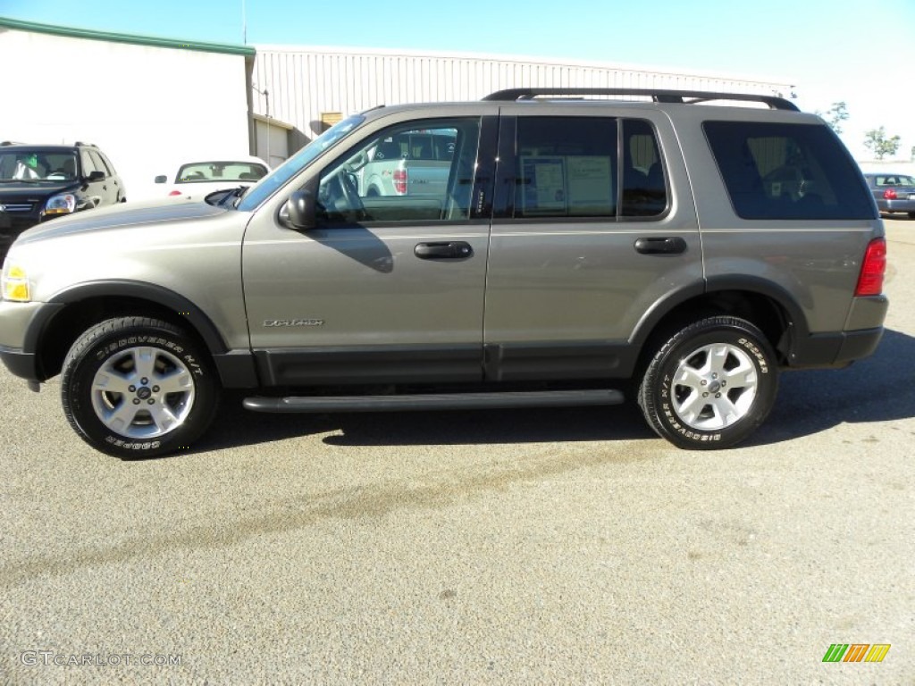 2004 Explorer XLT 4x4 - Mineral Grey Metallic / Graphite photo #2