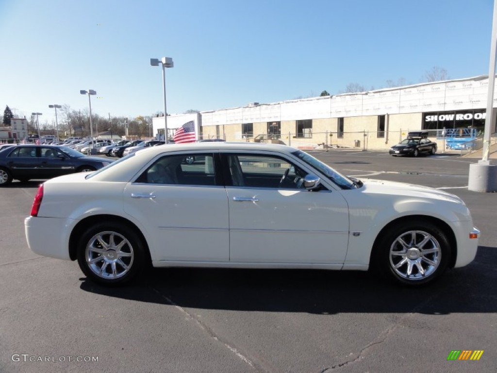 2005 300 C HEMI - Cool Vanilla / Dark Slate Gray/Light Graystone photo #7