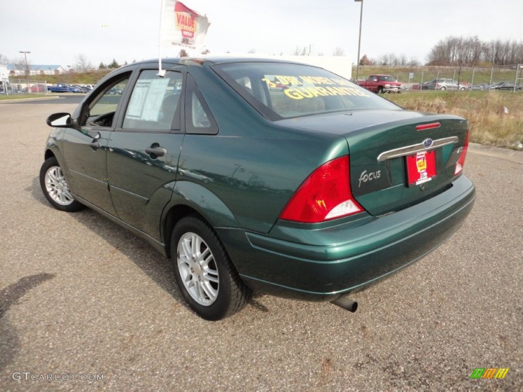 2000 Focus ZTS Sedan - Rainforest Green Metallic / Medium Graphite photo #10