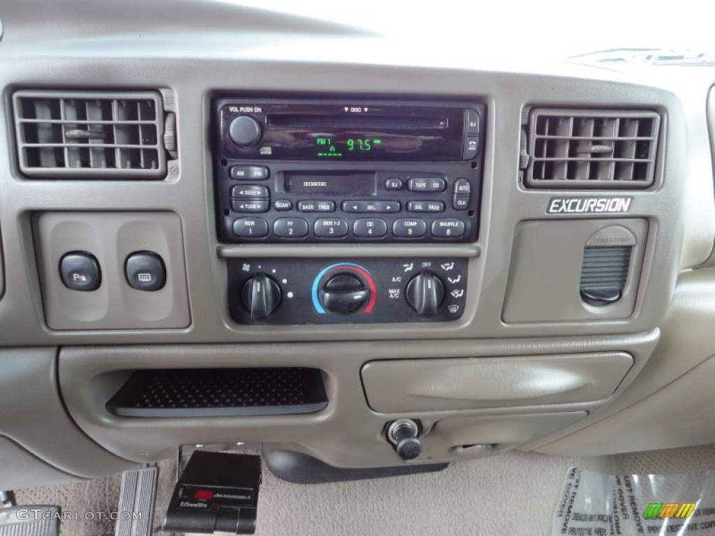 2000 Ford Excursion Limited Controls Photo #57302181