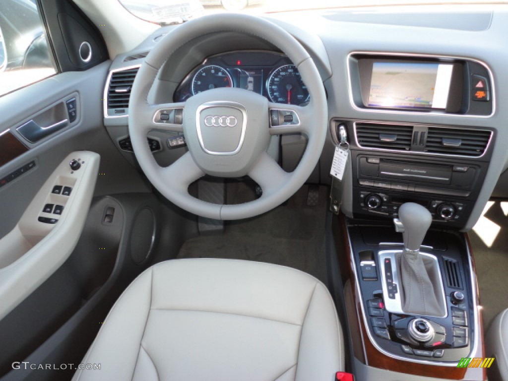 2012 Audi Q5 2.0 TFSI quattro Light Gray Dashboard Photo #57304449