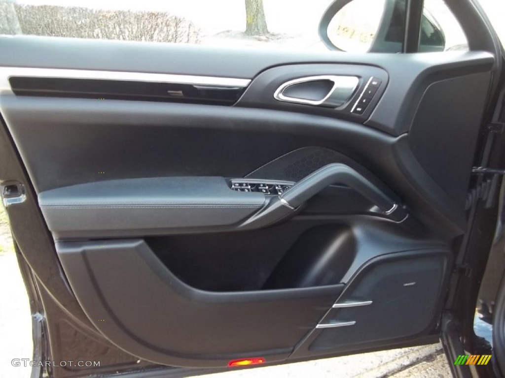 2012 Porsche Cayenne Standard Cayenne Model Black Door Panel Photo #57304698