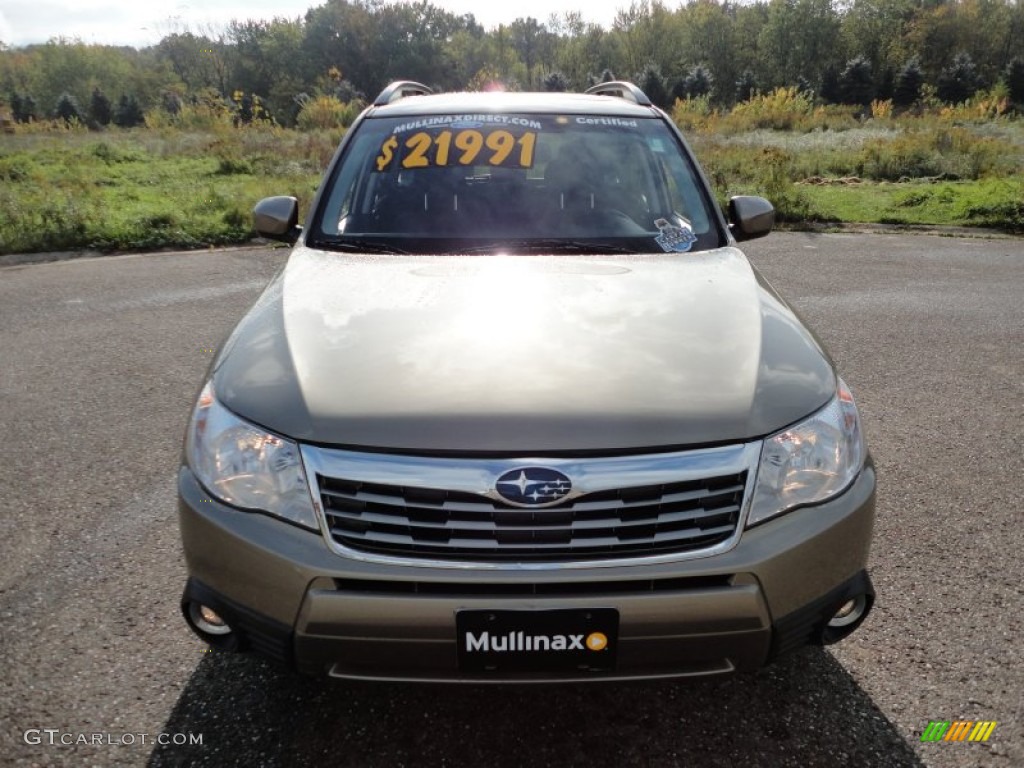 2009 Forester 2.5 X Premium - Topaz Gold Metallic / Black photo #12