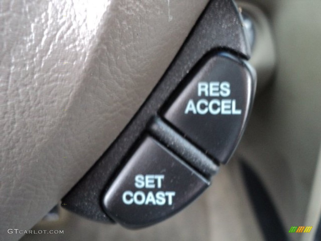2004 Hyundai Santa Fe GLS Controls Photo #57308220