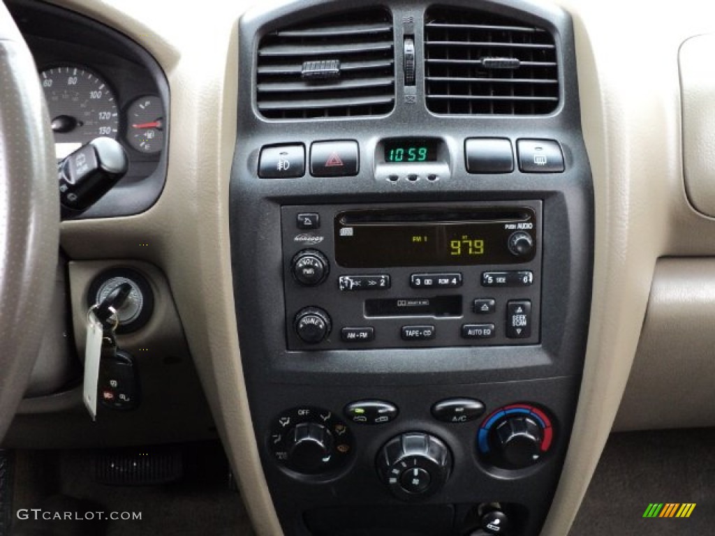 2004 Hyundai Santa Fe GLS Controls Photo #57308238