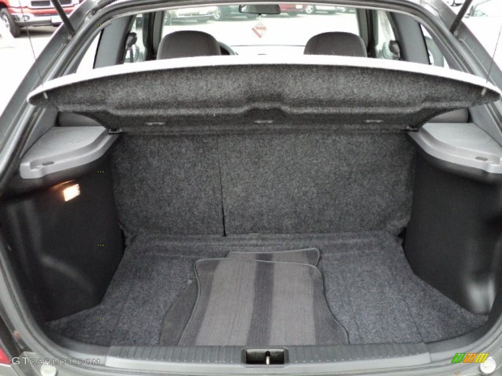 2003 Hyundai Accent GL Coupe Trunk Photos