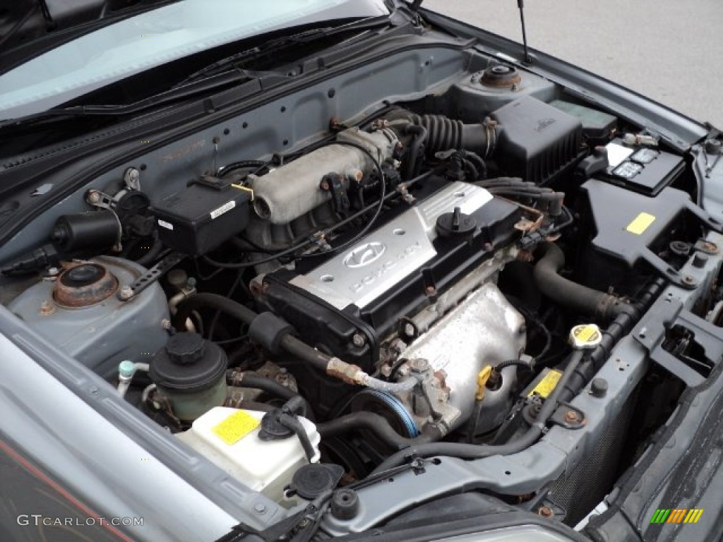 2003 Hyundai Accent GL Coupe Engine Photos
