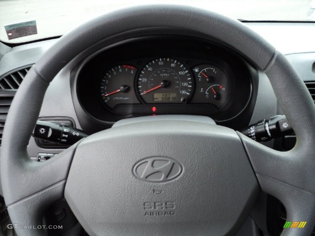2003 Hyundai Accent GL Coupe Steering Wheel Photos