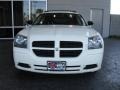 2005 Cool Vanilla White Dodge Magnum SXT  photo #2