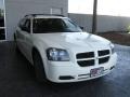 2005 Cool Vanilla White Dodge Magnum SXT  photo #3