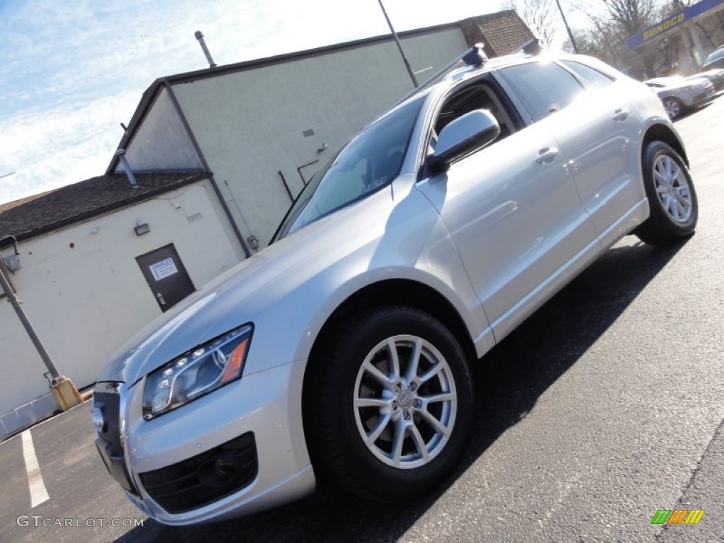 2011 Q5 2.0T quattro - Ice Silver Metallic / Black photo #1