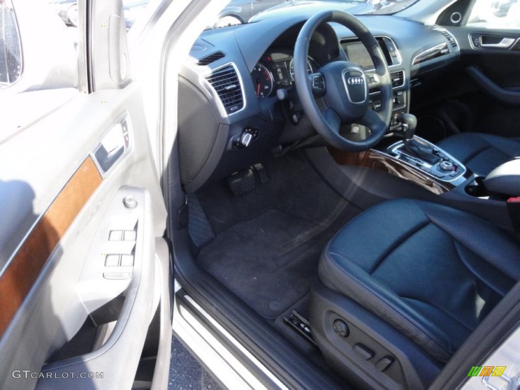 2011 Q5 2.0T quattro - Ice Silver Metallic / Black photo #13