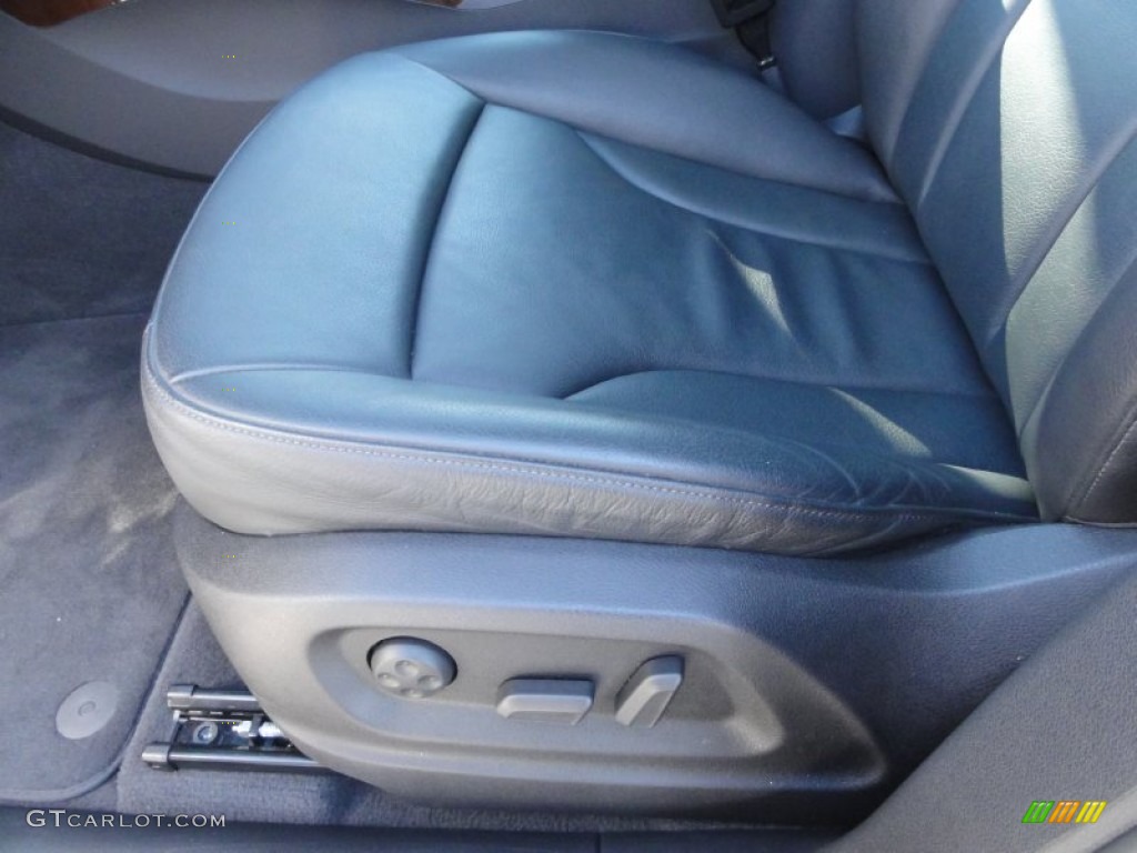 2011 Q5 2.0T quattro - Ice Silver Metallic / Black photo #16