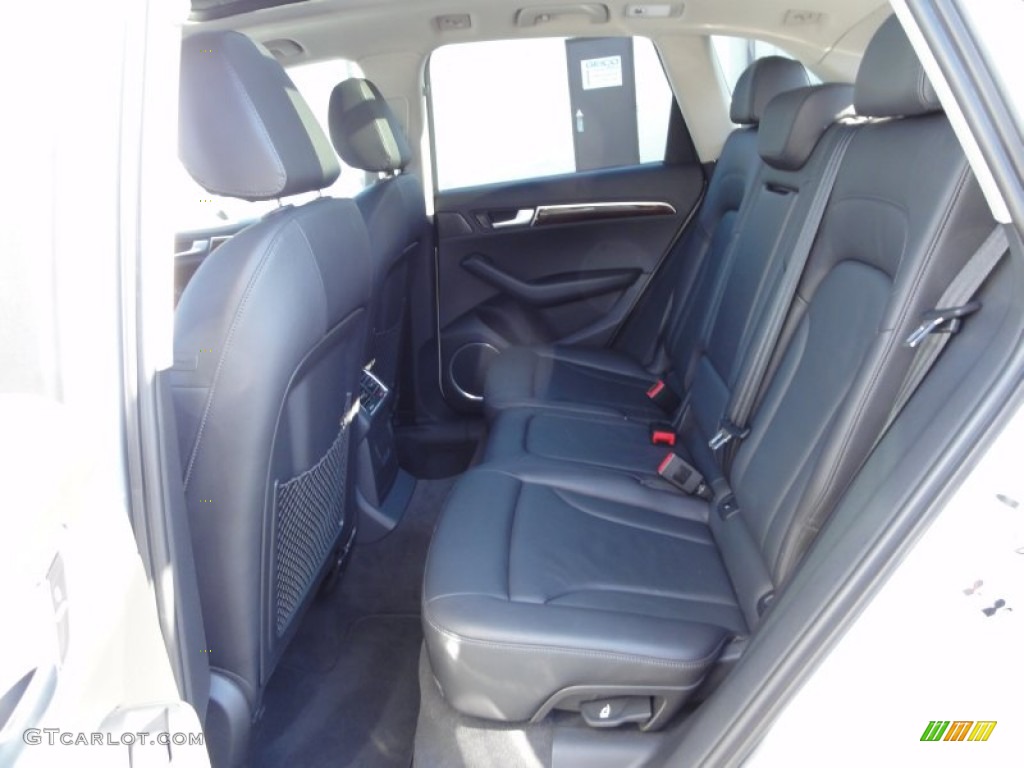 2011 Q5 2.0T quattro - Ice Silver Metallic / Black photo #24