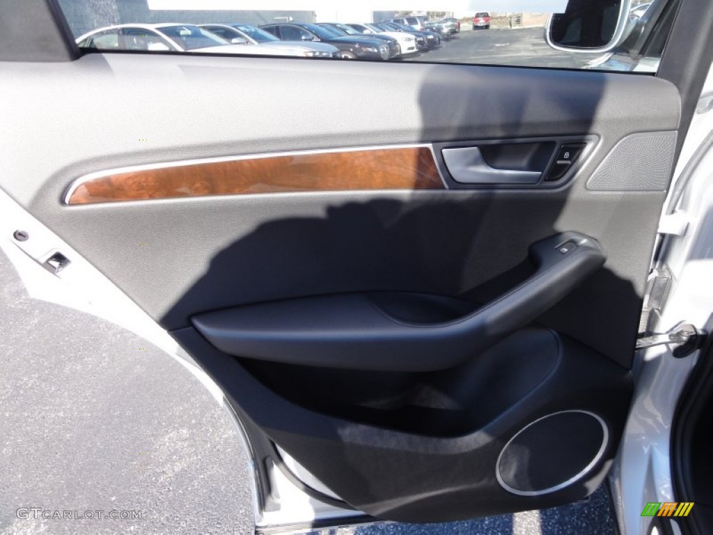 2011 Q5 2.0T quattro - Ice Silver Metallic / Black photo #25