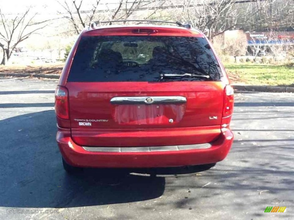 2004 Town & Country LX - Inferno Red Tinted Pearlcoat / Khaki photo #6