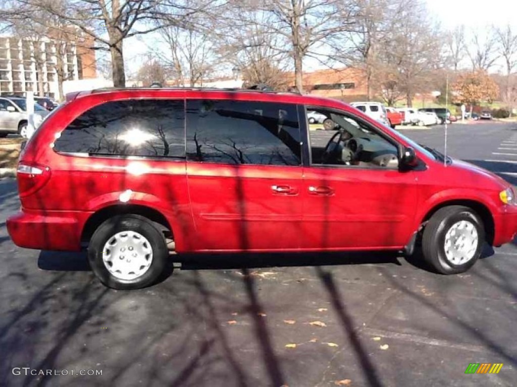 2004 Town & Country LX - Inferno Red Tinted Pearlcoat / Khaki photo #8