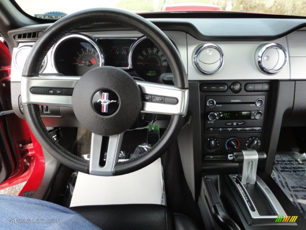 2008 Ford Mustang GT Premium Coupe Dark Charcoal Dashboard Photo #57311809
