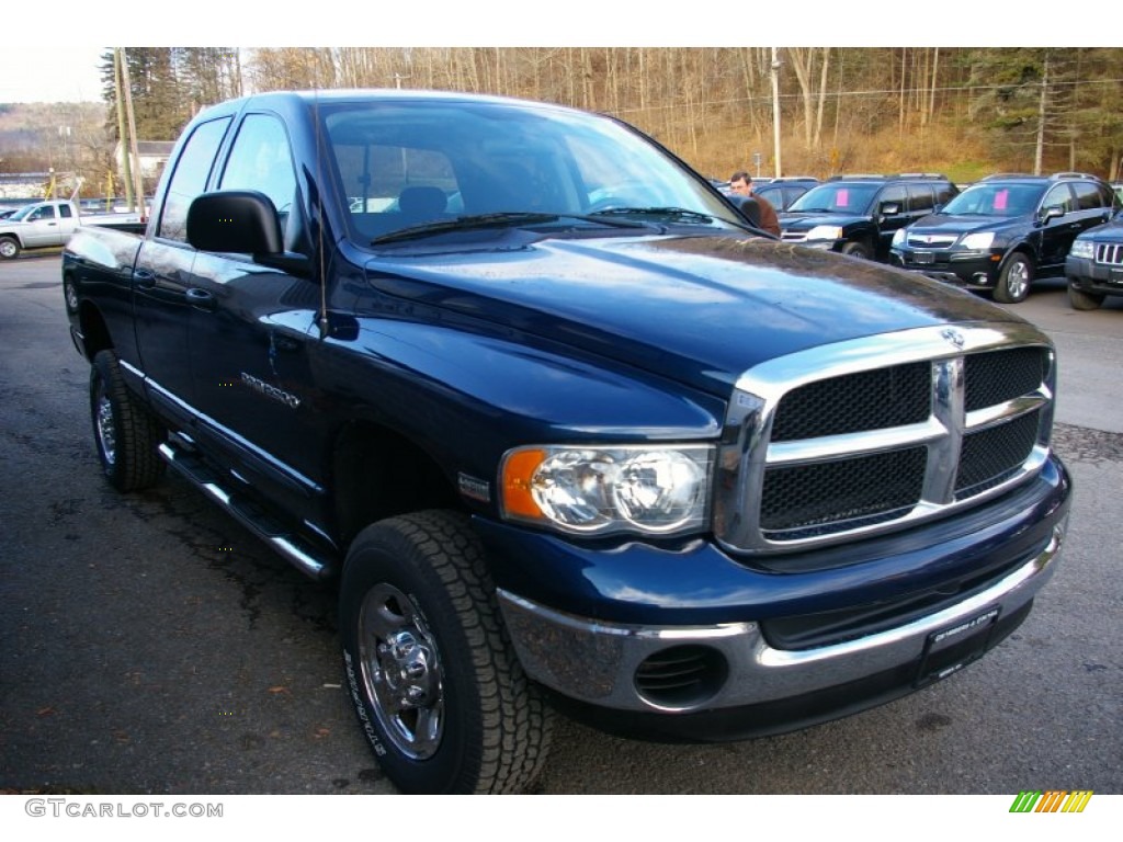 2005 Ram 2500 SLT Quad Cab 4x4 - Patriot Blue Pearl / Dark Slate Gray photo #17