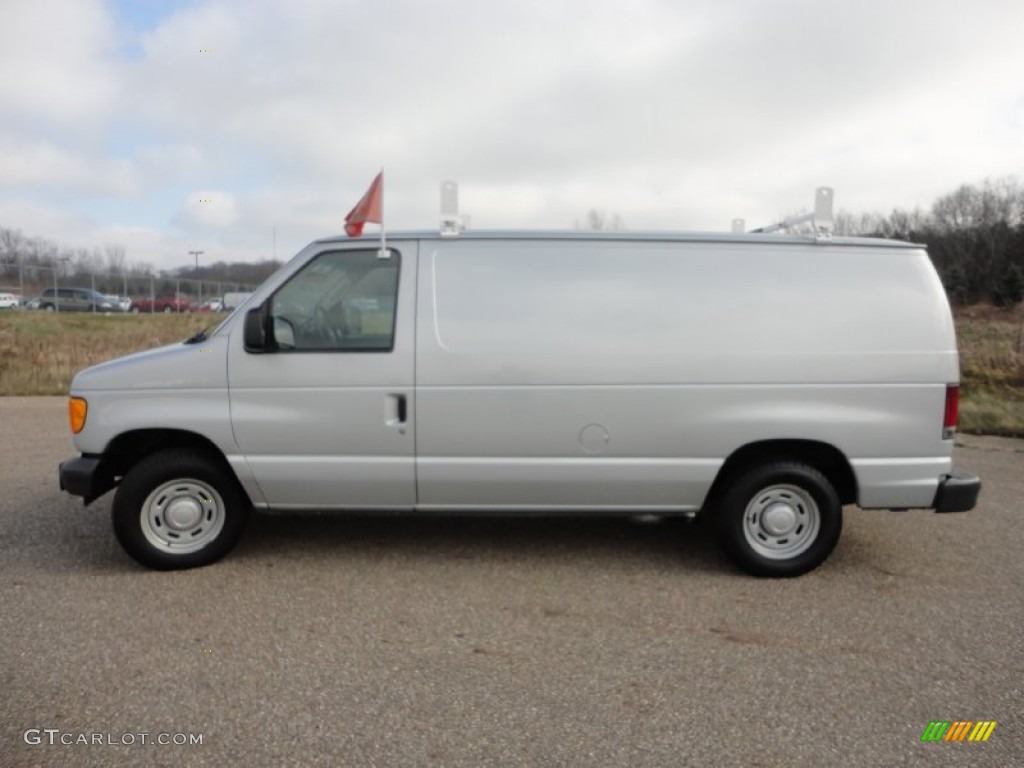 Silver Metallic 2005 Ford E Series Van E150 Cargo Exterior Photo #57315589