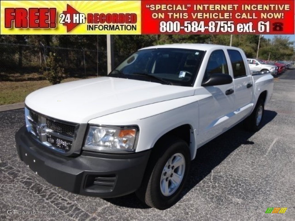 2008 Dakota ST Crew Cab - Bright White / Dark Slate Gray/Medium Slate Gray photo #1