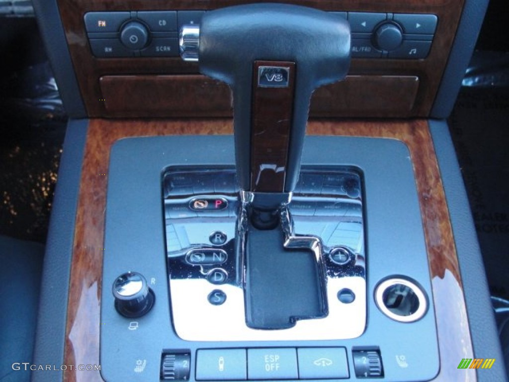 2004 Volkswagen Phaeton V8 4Motion Sedan 6 Speed Tiptronic Automatic Transmission Photo #57316564