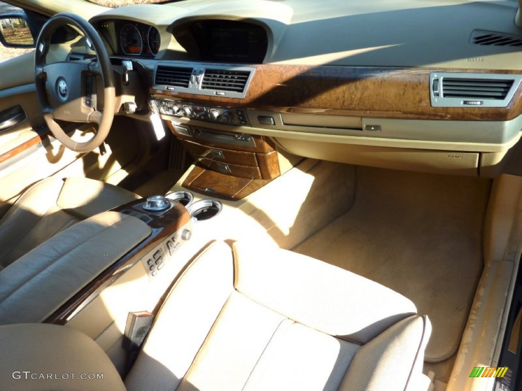 2002 7 Series 745i Sedan - Black Sapphire Metallic / Beige III photo #25